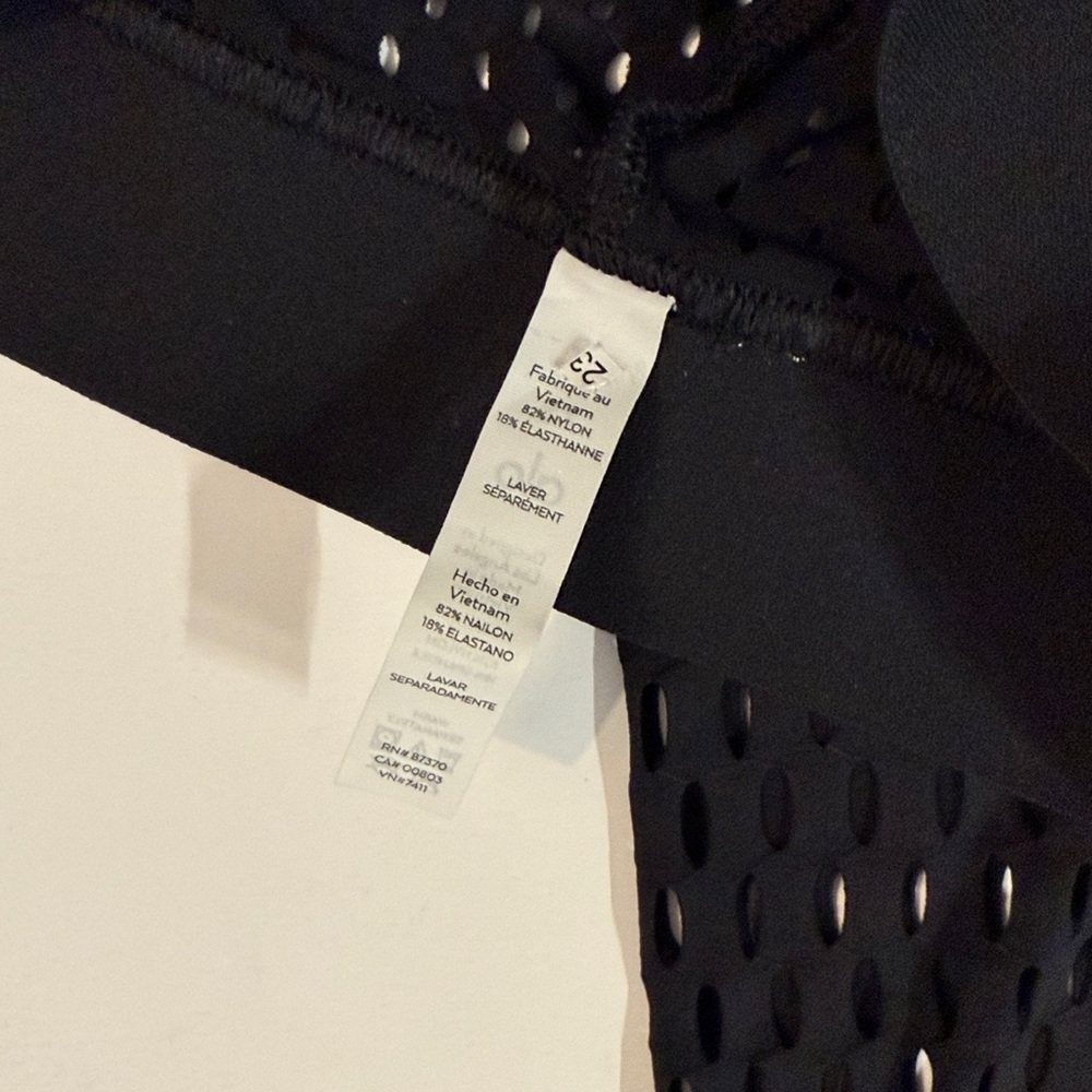 ALO Yoga Black Open Knit Perforated Leggings XS - Picture 6 of 7